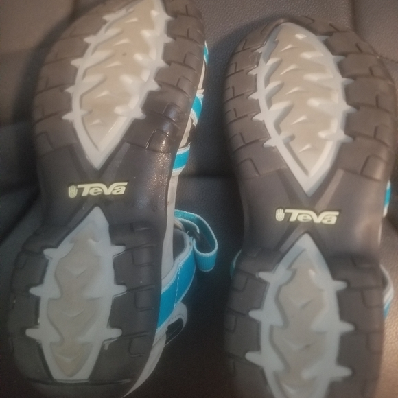 Shoes - Picture 2 of 2